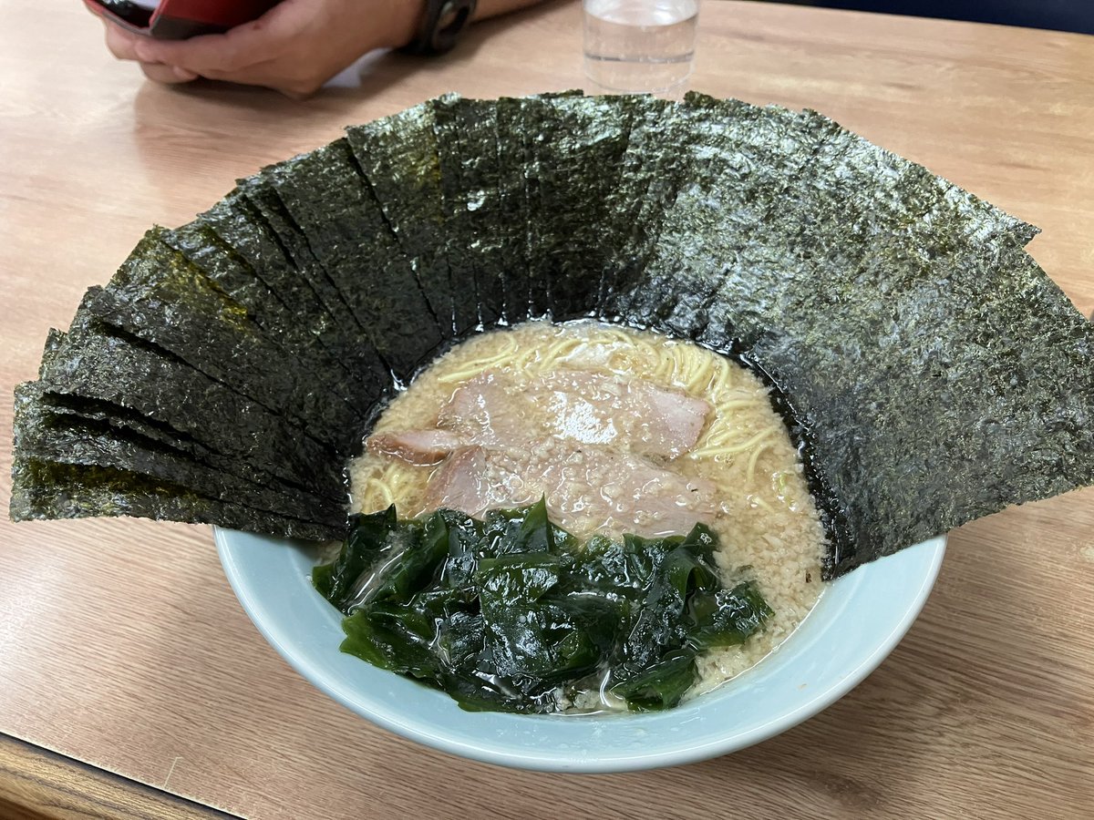 #ラーメンショップ石川店
今日も最高の朝スープでした👍
海苔×2 麺少なめ油多め
<a href="/maru1111maru/">みっちゃん</a> みっちゃんさん
<a href="/jumpei_3333/">じゅんぺー</a> じゅんぺーさん
同麺ありがとうございました☺🙏
#ラーショ #ラーメン