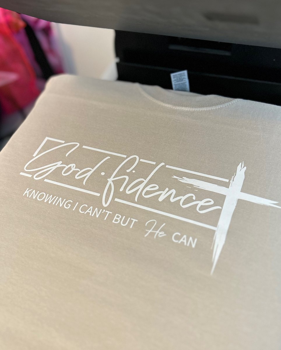 shop_rwc's tweet photo. How many of you are like me and have to step it up a notch 🤔, not only do you need confidence but you need GODFIDENCE!! 

Know that whatever it is that you’re facing you can BUT HE CAN!

We have to get out of Gods way and allow Him to be Him! When we attempt to do it in our https://t.co/rvKsUPsnXb
