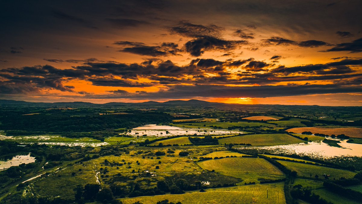 A few snaps of Down Cathedral and the view from the spire looking out at sunset. 
@barrabest @gerdcurley @WeatherCee @JohnMur95940145 @downanddromore @downpatrickps @downrail @churchofireland 
@HastingsHotels 
#virtualtowns #drone #dronephotography