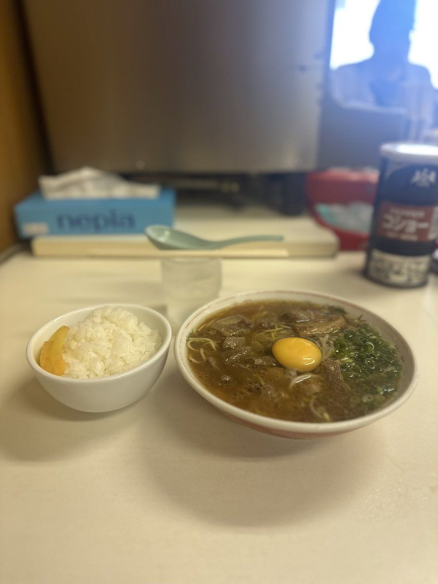 a12345ayu's tweet photo. #中華そばいのたに
 #いのたに
 #中盛肉盛生たまご
 #ライス
 #あまいな〜
 #うまいな〜 https://t.co/tjwdNVefze