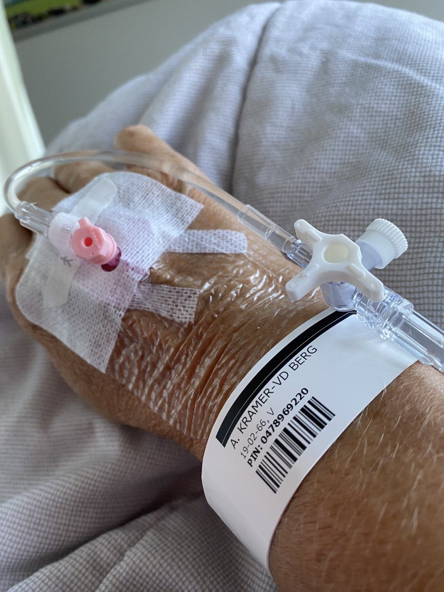 KramerAline's tweet photo. Nachtje @spaarnegasthuis na geplande O.K. chronische ontstoken #apendix Eerste z-huis nacht na 22 jaar; emo flashbacks door het geluid van de #infuuspomp #trigger mis nu verpl.kundige die 'gewoon' even 'welterusten' komt zeggen #Genacht #knaken 😞 https://t.co/Sxk8X3zWgt