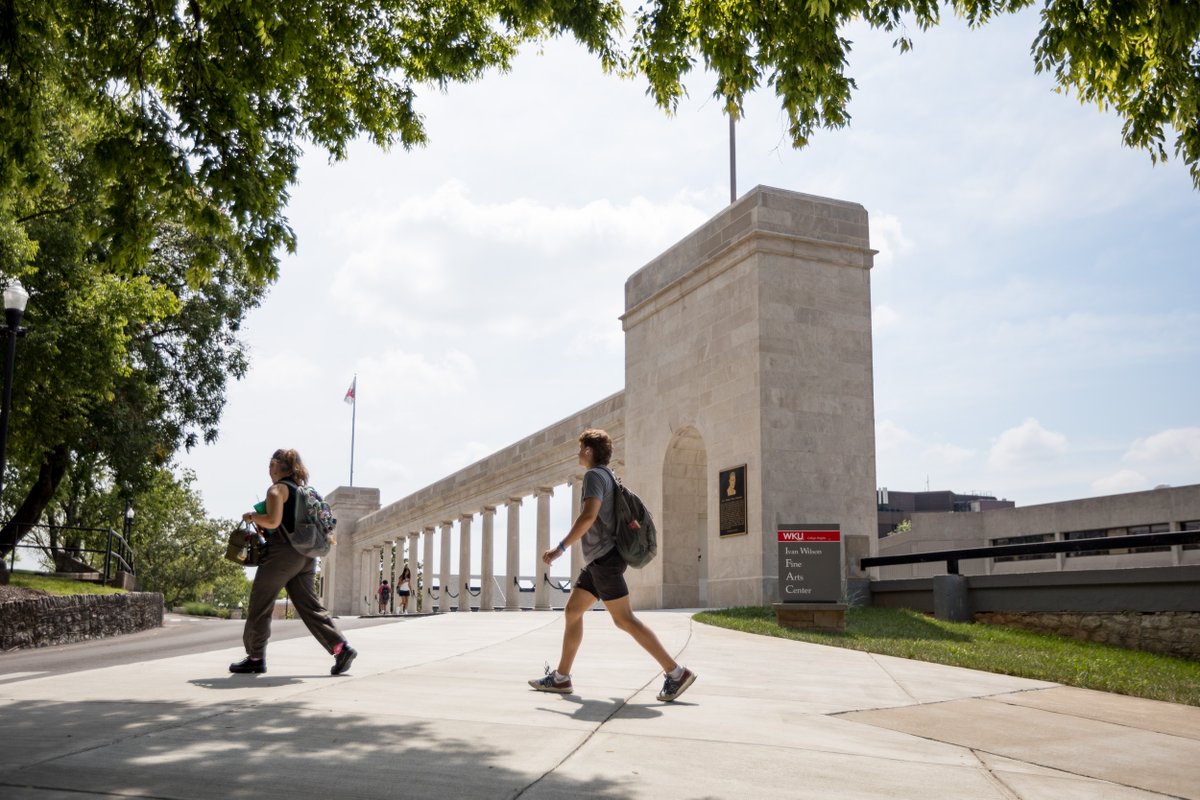 wku's tweet photo. First day of classes at WKU? Check! πβοΈ
We're off to a fantastic start for Fall 2023. Let's keep it going, Tops!
#WKU #WKUFirstDay #College https://t.co/8R9x3UtXbC