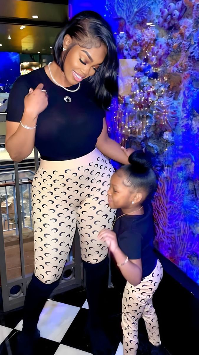 writewnonnie's tweet image. girls night w friends #Storyx18plus #storytimethreads #threadsforthreads