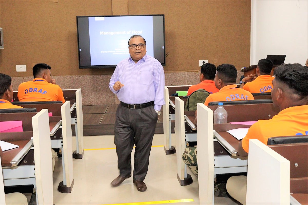 osdmaodisha's tweet photo. Empowering Heroes for Flood Rescue! 2nd Batch of #FloodRescue & #BoatOperation Training kicked off at DMTC on 21/08/23. Over 40 ODRAF & Fire Service personnel will undergo 15 days of intensive training. #OdishaCares #ResilientOdisha #CapacityBuilding #DisasterPreparedness
@CMO_Odisha @pramila_mallick @SecyChief @SRC_Odisha