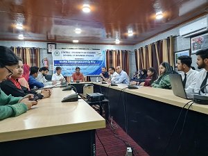 RisingKashmir's tweet photo. #WorldEntrepreneurshipDay: #CUK holds #prog on โ#IdeaPitching, #BusinessPlan #Competitionโ
@cukmrofficial
https://t.co/tCiuvOSwlu https://t.co/Qpb8O9r2ie