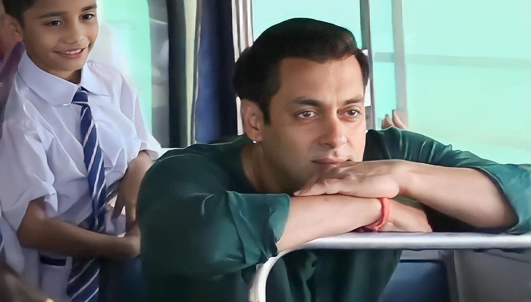 lyricsport_com's tweet image. Bhaiya raste mein 2018-19 dikhe to rok lena
#missingolddays