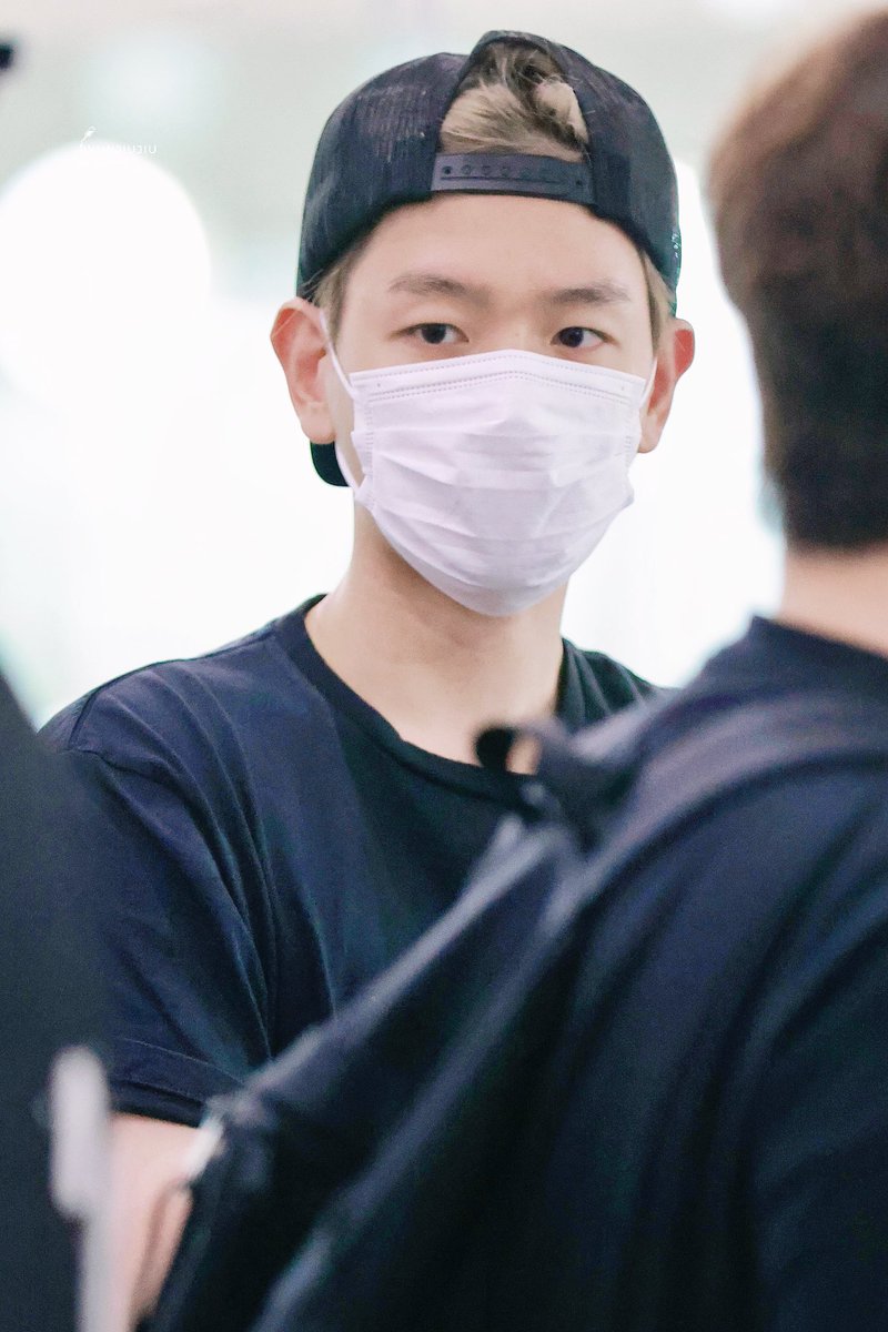 baeklight_506's tweet photo. Fighting 백현아 💪🏼✨.

#BAEKHYUNxKAMPCDMX #BAEMEX
#KAMPFESTCDMX #백현버블 #큥이버블
#백현 #백현아오늘은 @B_hundred_Hyun https://t.co/Mr51NspvGb