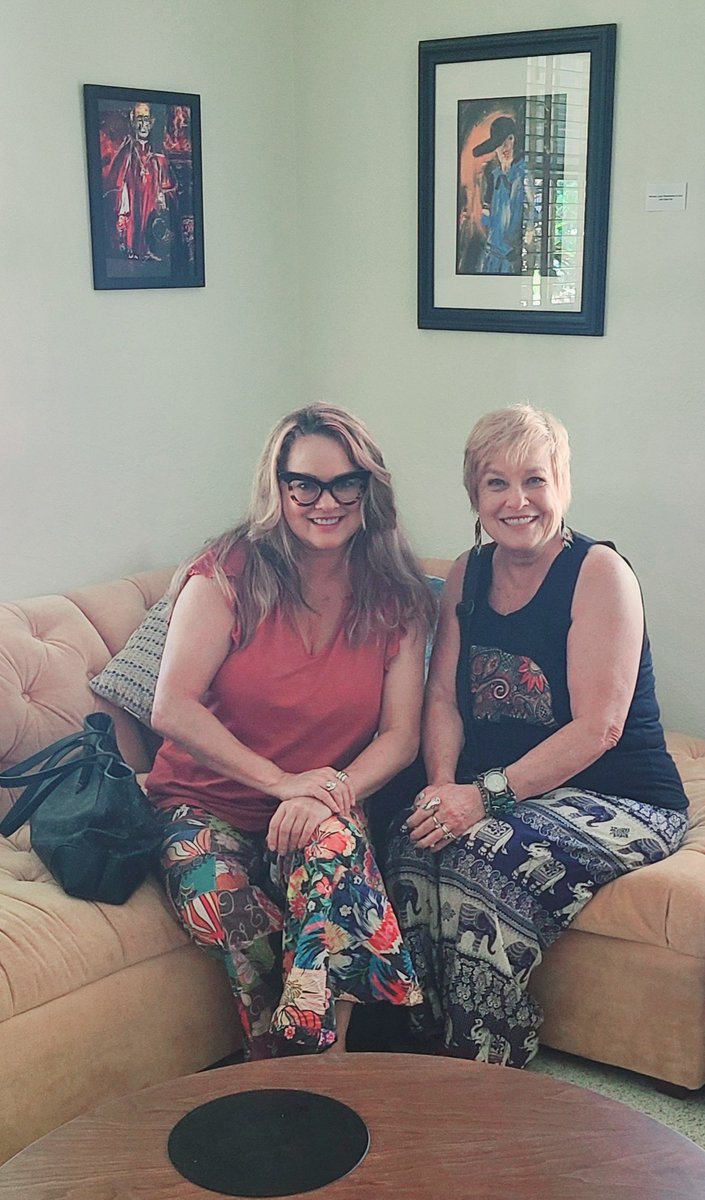 KRYSTEECLARK's tweet photo. Mom booked a private tour of the Jack Kerouac house. With a final stop at his favorite watering hole. What a ride! 

#jackkerouachouse #StPetersburg #writer #rebel https://t.co/lpePEBgIG6