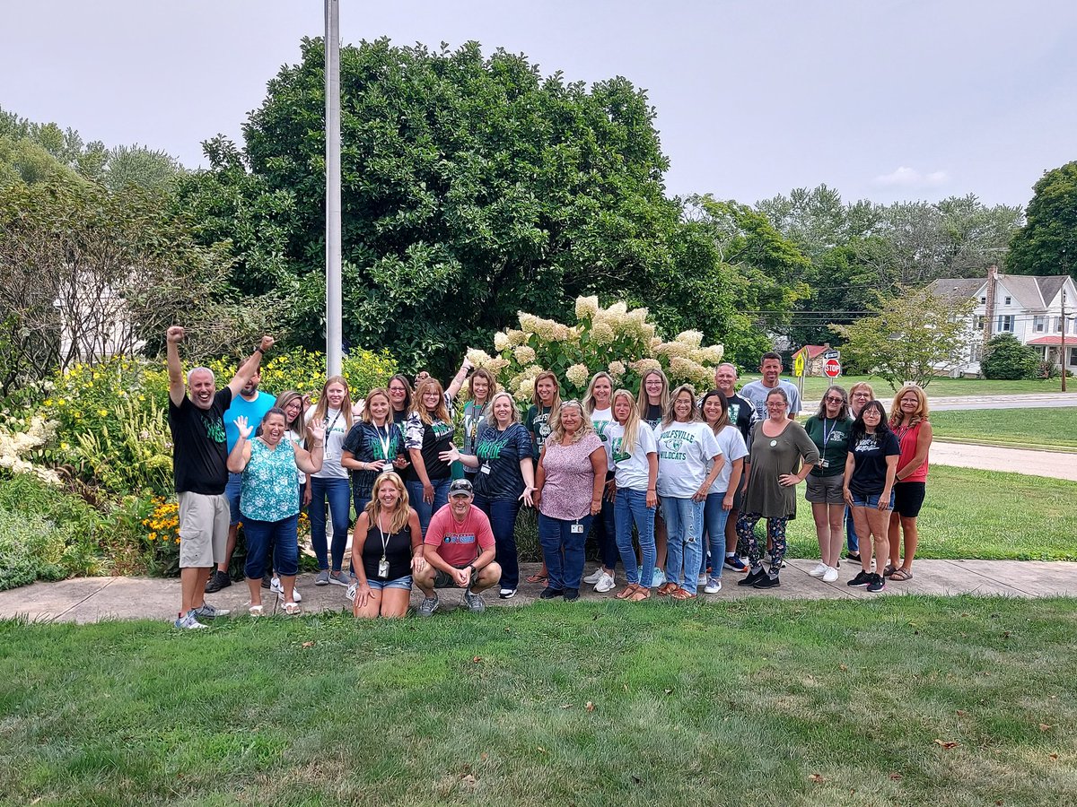 FCPSJVeronie's tweet photo. Here is the amazing Wolfsville Elementary staff moments before the big crowd arrived for today's open house.  We are ready for day 1! https://t.co/DoPIWj9q5u