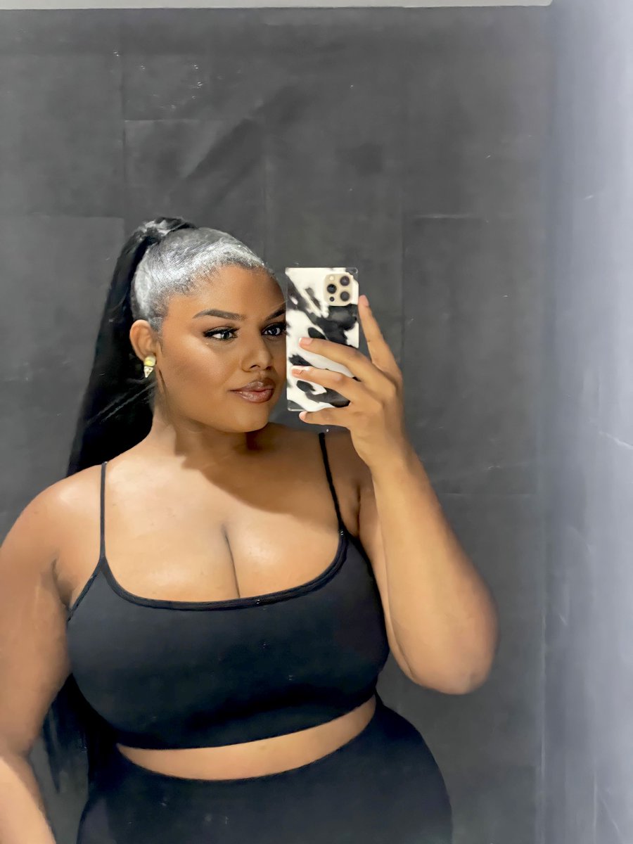 mirror selfies on set.