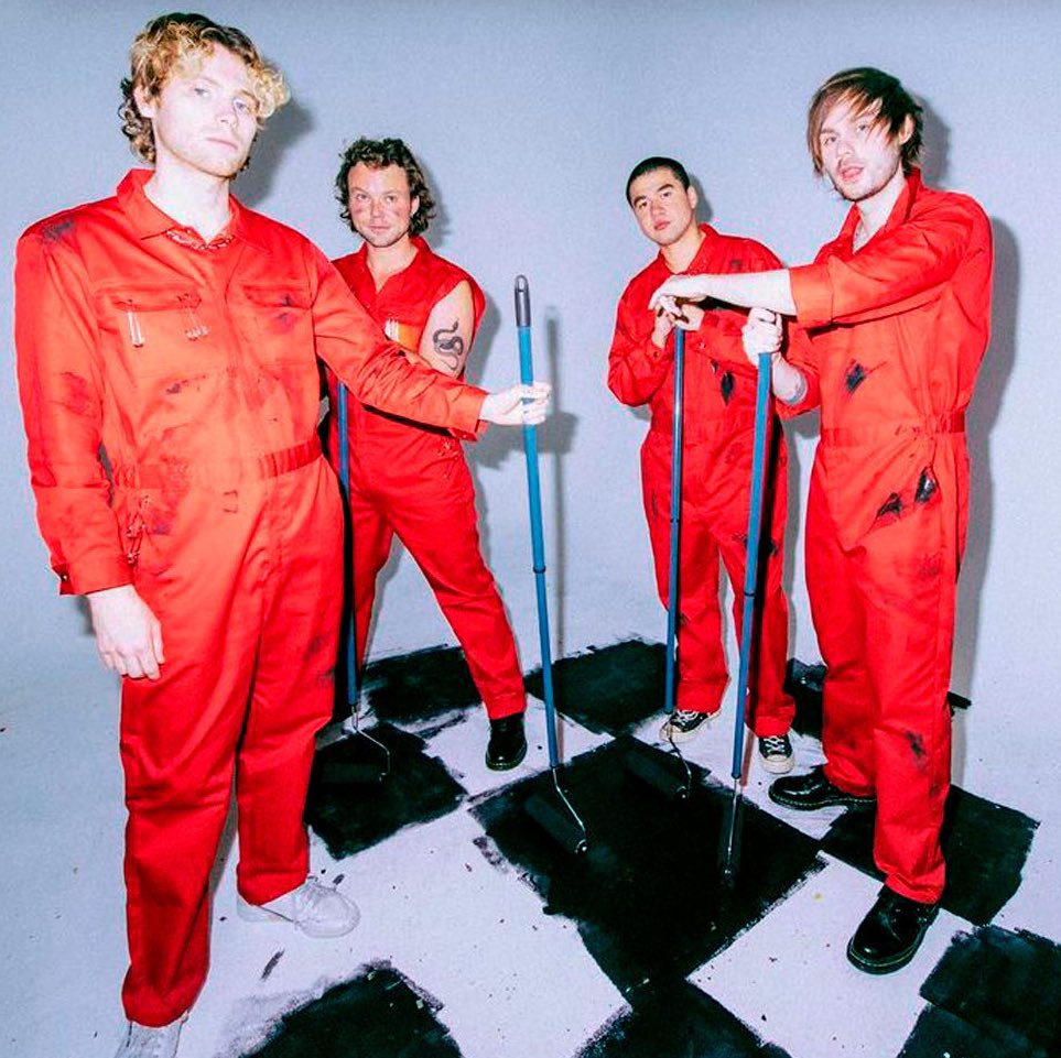 Tha5SOSFamily's tweet photo. There’s now only resale tickets left for the show tonight. 

5SOS have OFFICIALLY sold out MSG for the 2nd time in their careers. Congratulations @5SOS 🥳🎉 https://t.co/HA2bZn8pwA
