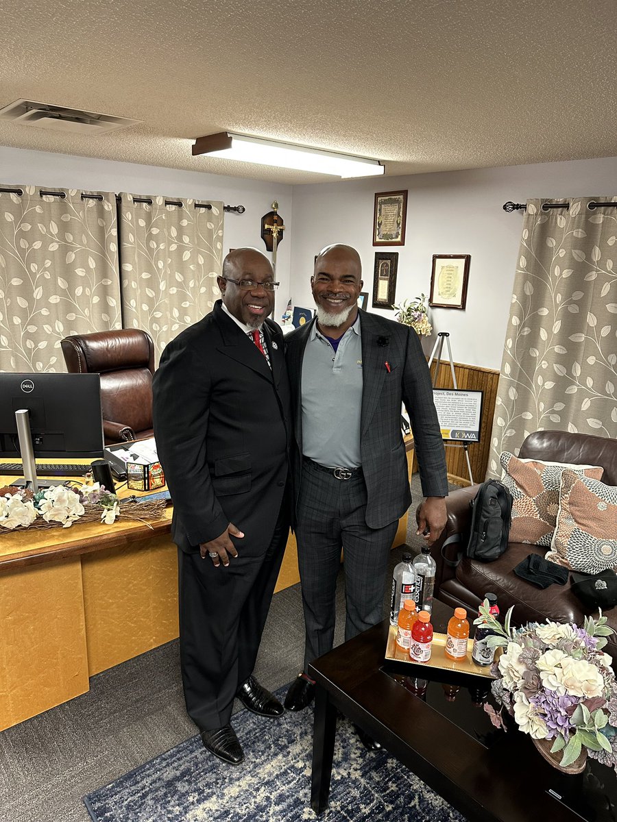 claybonlea's tweet photo. Grateful for the invitation from State President, Dr. Jonathan B. Whitfield to share my platform with pastors and preach for the Iowa Missionary and Educational Baptist State Convention.
#LEA4NBC #LEAFORNBC https://t.co/a7XzXitTqc