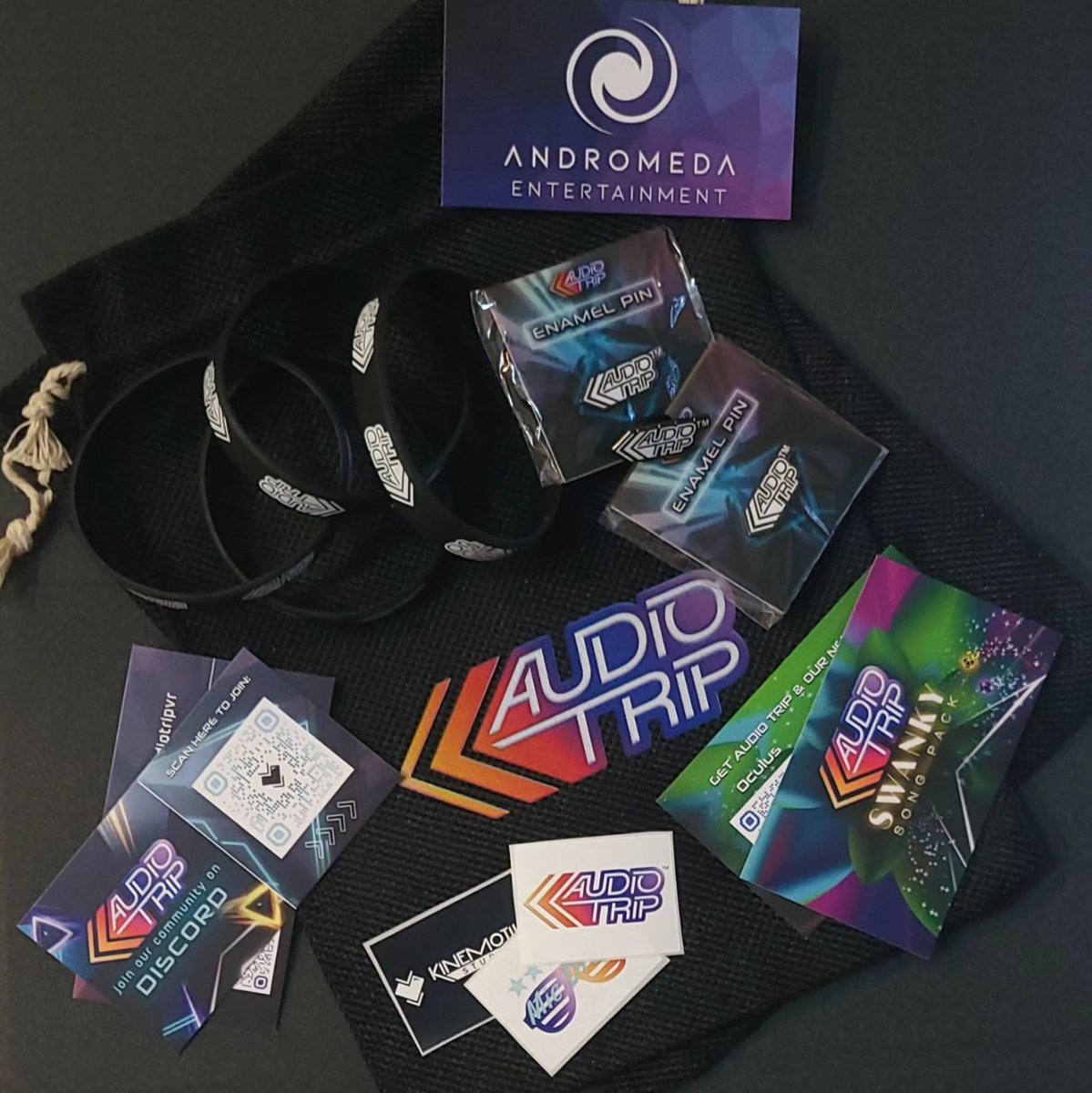 AudioTripVR's tweet photo. Do you want to get some of these goodies? 👀
Come hang out with us at #devcom2023, we'll be sharing stories and updates all day, I have a lot of these bags to give out so come say hi!! 💜 🧡
#devcom #gamescom #ddc #ddc2023 #audiotrip #merch #goodies https://t.co/YO8QgeHUN4