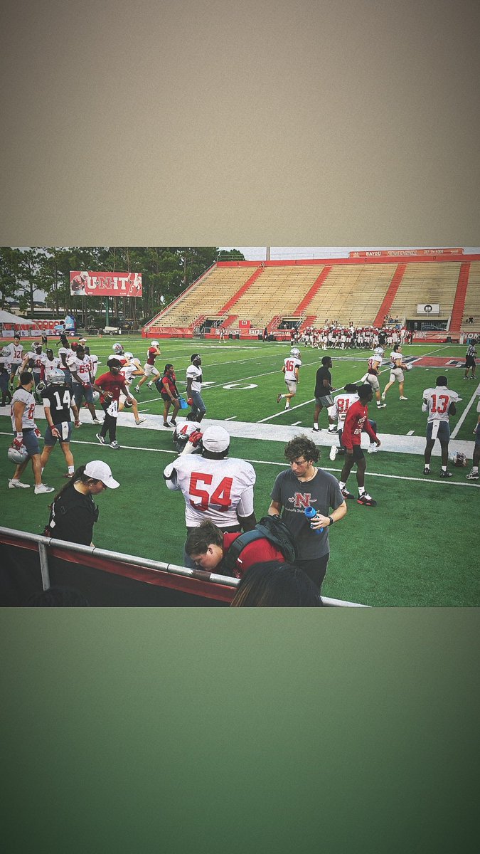 6aaronn's tweet photo. Ain’t none of them was there to see you grind so they wouldn’t understand 💯⏳ #4LilO #LWORLD https://t.co/2h84qYFbTi