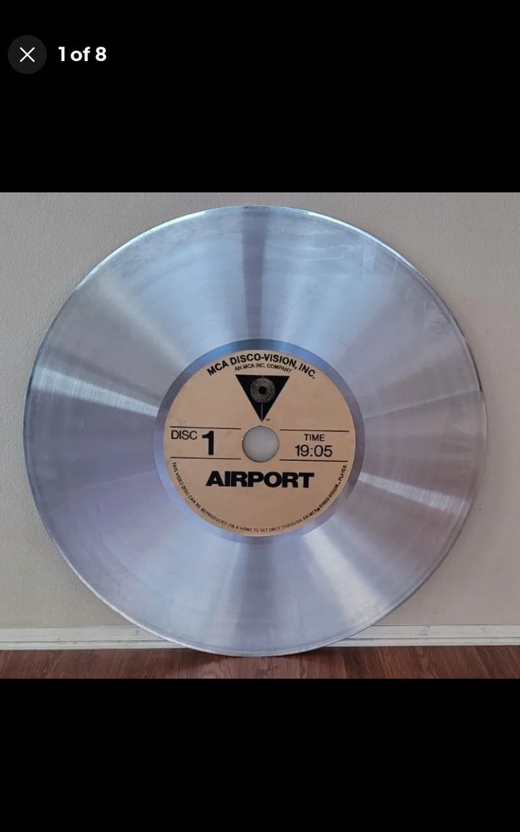 LASERDISCDREAM's tweet photo. This is a discovision disc. It's it's rare collection.
#discovision
#laservision
#laserdisc https://t.co/uLeWYKZO7s