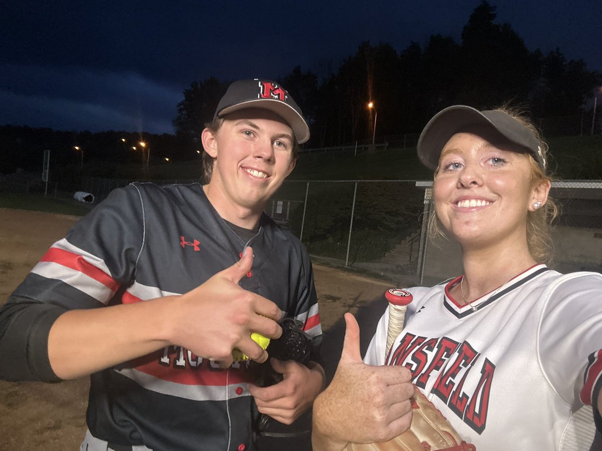 MUsoftball's tweet photo. Having fun with the MU Athletic campaign photo shoot. https://t.co/QMh4RlCMUz