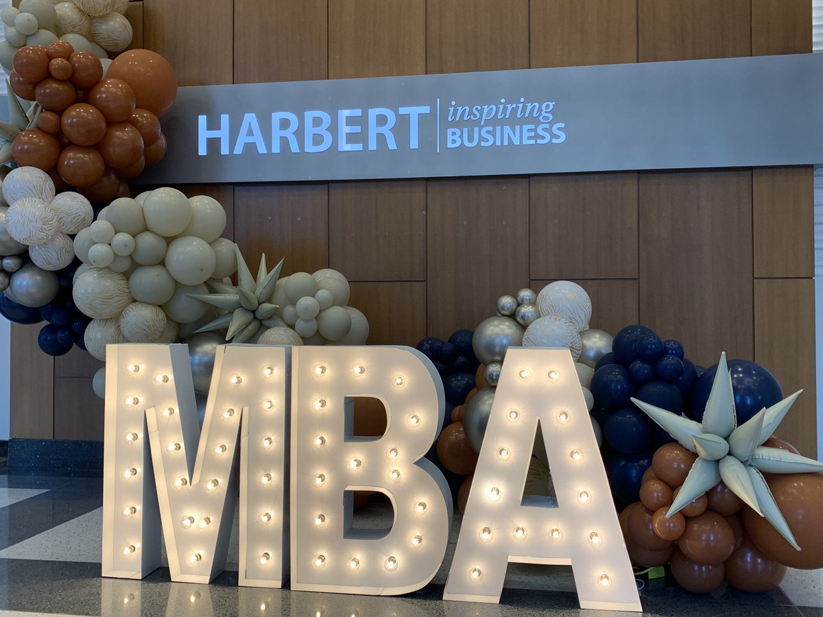 kevenyost's tweet photo. Our MBA students are kicking off their capstone team consulting project tonight. Dinner with their clients, followed by a Q&amp;A session at the Auburn University Harbert College of Business. @AUHarbertBiz https://t.co/DOZhVRDOLb