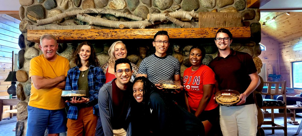 Wozniak-Parsek lab retreat, Leavenworth, WA. We celebrated today Sabrina's birthday and <a href="/CharltonLam/">Charlton Lam</a> T32 grant, as well as we had a big ferwell and good luck to Tony :)