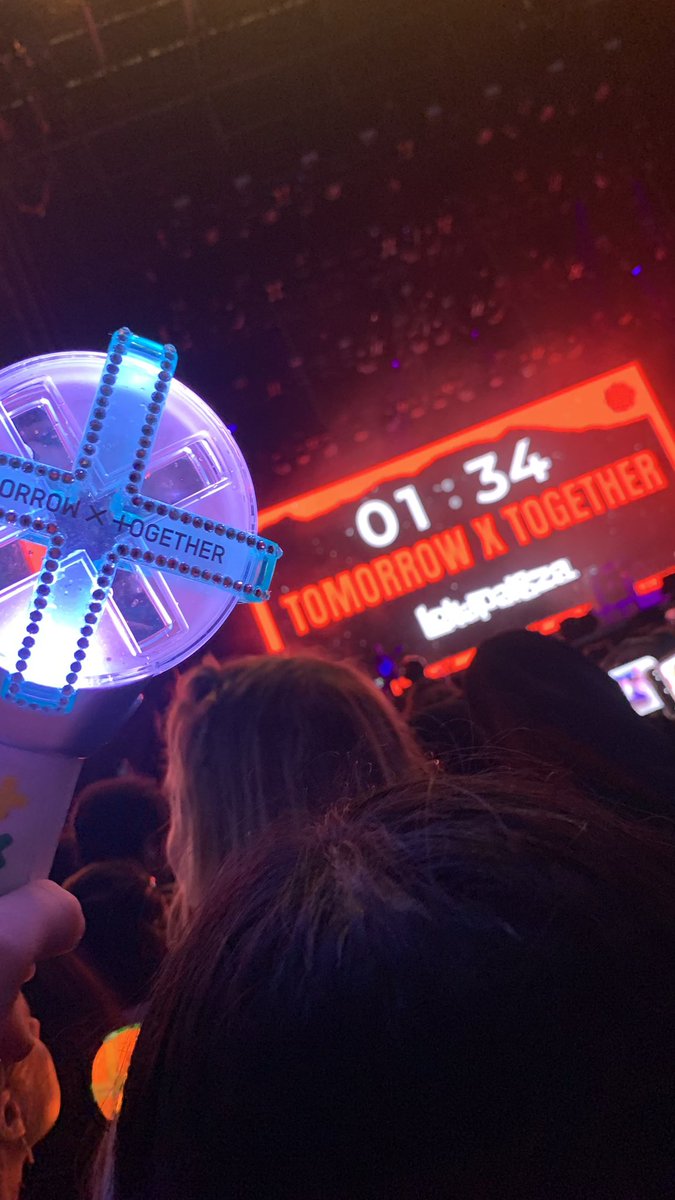 macy_nicole__'s tweet image. My favorite memories will always be seeing txt live 💙
#MemoriesWithTXT