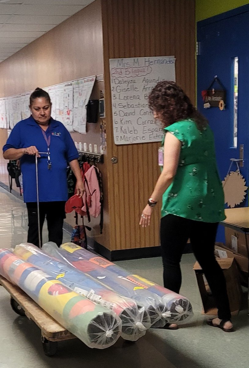 Thank you Murry Fly custodial staff for helping @ECISD_Bil_ESL deliver materials to #DualLanguage classes. Enhancing learning experiences with educational rugs. #learningspaces #circletime #IMPACT @ECISD_T2L @EctorCountyISD @Ceciliabobcat