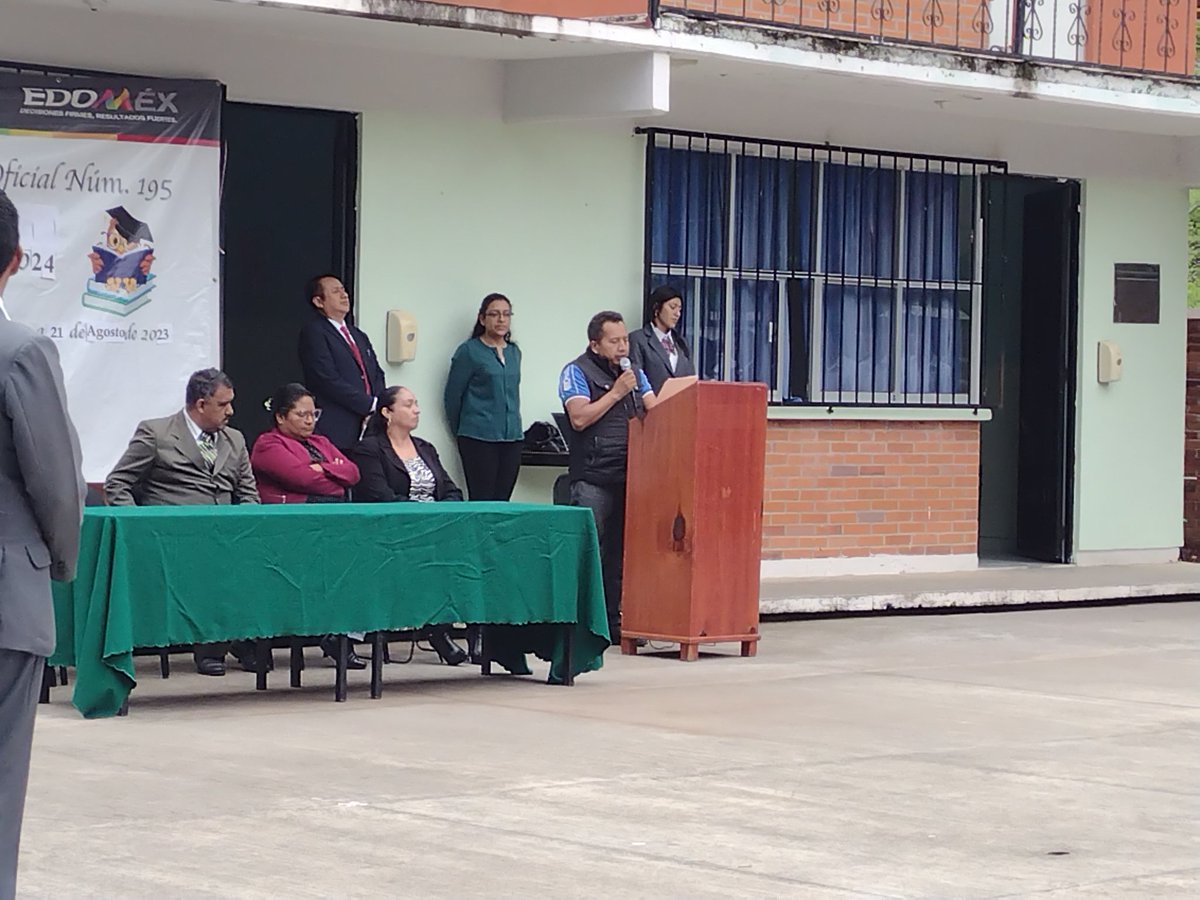 epoem1951's tweet photo. #SOMOSEPO195… Ceremonia de Inicio de Ciclo Escolar 2023-2024. Comprometidos para brindar una #EducacióndeCalidad  #ZonaBG019Sultepec
@geramonro05
@israeljeronimol
@EdomexDgfa
@HectorUlisesCG1 https://t.co/BehqZTGWa8