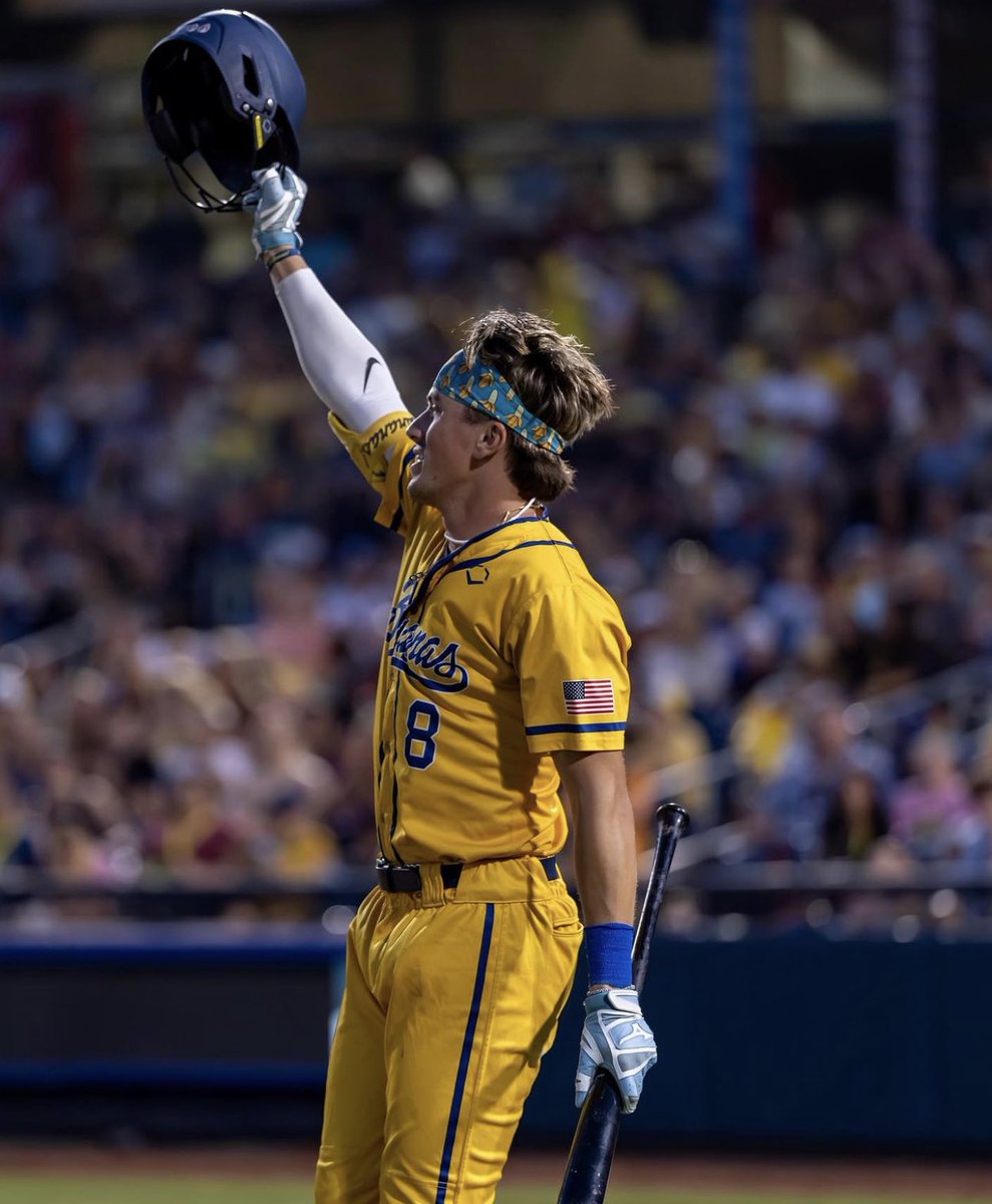 TigerTwinzzz's tweet photo. #JacksonOlson appreciation post!!!
Jackson, you’re absolutely amazing in every way. You’re a great baseball player and you put a smile on so many faces. Thank you for being you. I have so much love and respect for you!
💛🍌 #SavannahBananas #8 https://t.co/KJiGRtr0ak