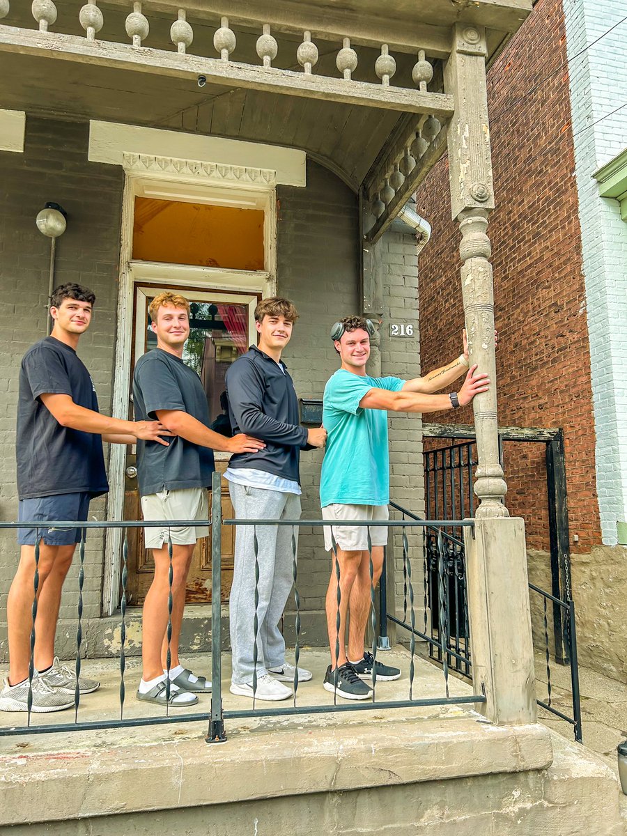 UC ΒΘΠ tweet media