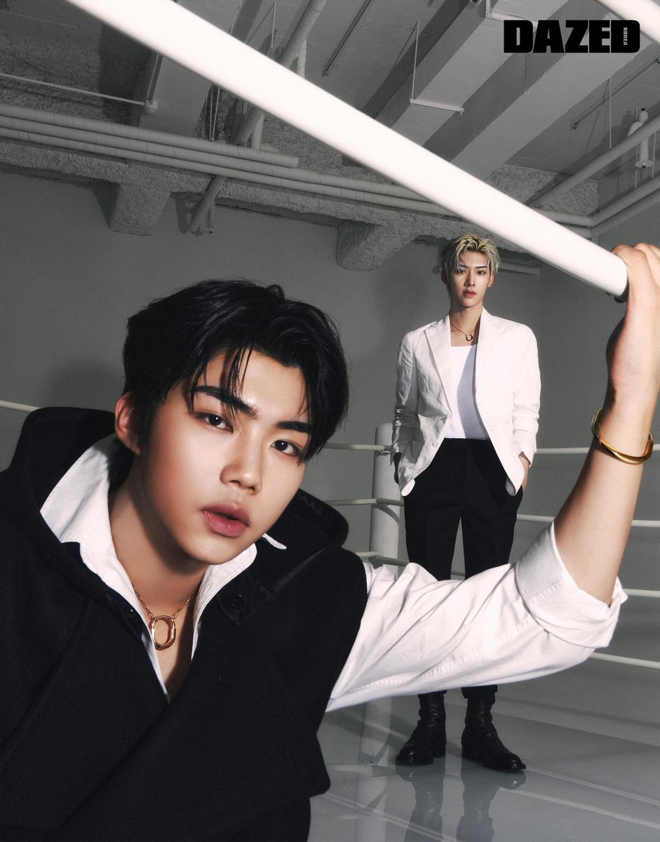 DazedKorea's tweet photo. 미완성의 완성 #협찬

제로0에서 원1까지, 티파니와 제로베이스원의 오색영롱한 첫걸음.

From zero0 to one1, ZEROBASEONE brilliantly makes their first step with Tiffany &amp; Co.

#티파니 #티파니앤코 #TiffanyAndCo #제로베이스원 #ZEROBASEONE #ZB1 #티파니락 #TiffanyHardWear #티파니하드웨어 https://t.co/VANZKPDeR2