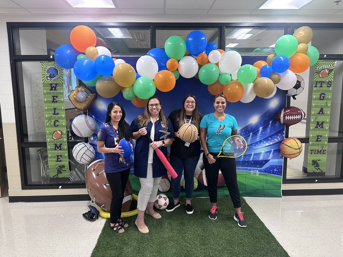 Dr. Linda G. Mora Elementary tweet media