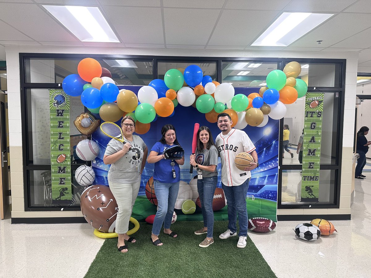 Dr. Linda G. Mora Elementary tweet media