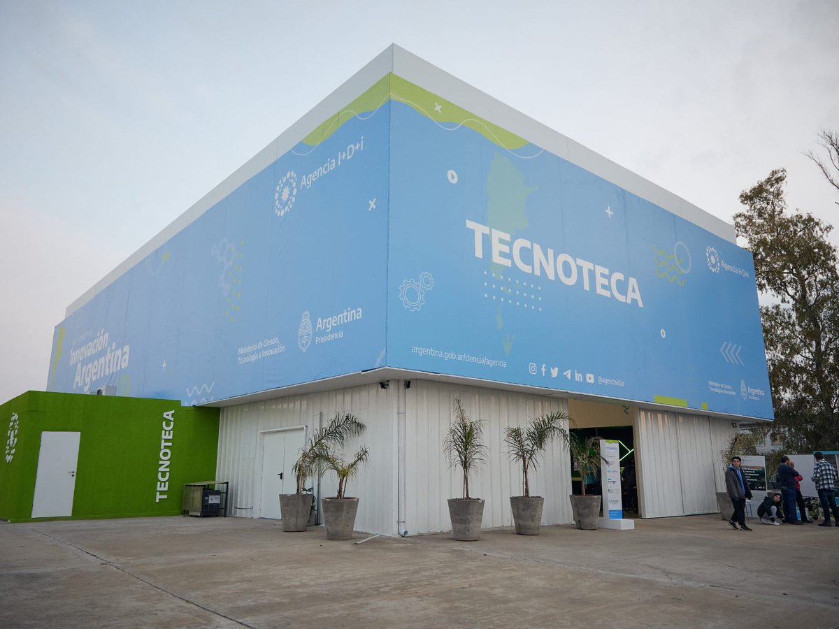 agenciaidiar's tweet photo. Se inauguró la Tecnoteca de la Agencia I+D+i en Tecnópolis
💡🖥️📱⚙️

Destinada al reconocimiento, formación y articulación productiva en proyectos de tecnología e innovación para las juventudes. 

Funcionará permanentemente  junto a @sanmartingob.

📰 https://t.co/mrixT5BFmR https://t.co/mZ9UtziHgo