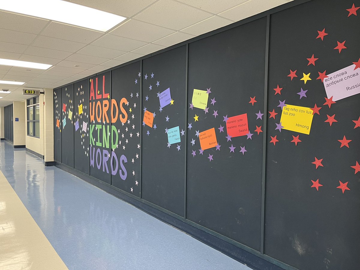 MrsMcAvoyD62's tweet photo. A very busy, exciting first day of school! I just love our bulletin board that welcomes everyone in many languages &amp; reminds us to kindly. #62learns #62cms #62united https://t.co/W3Fa1HoZso