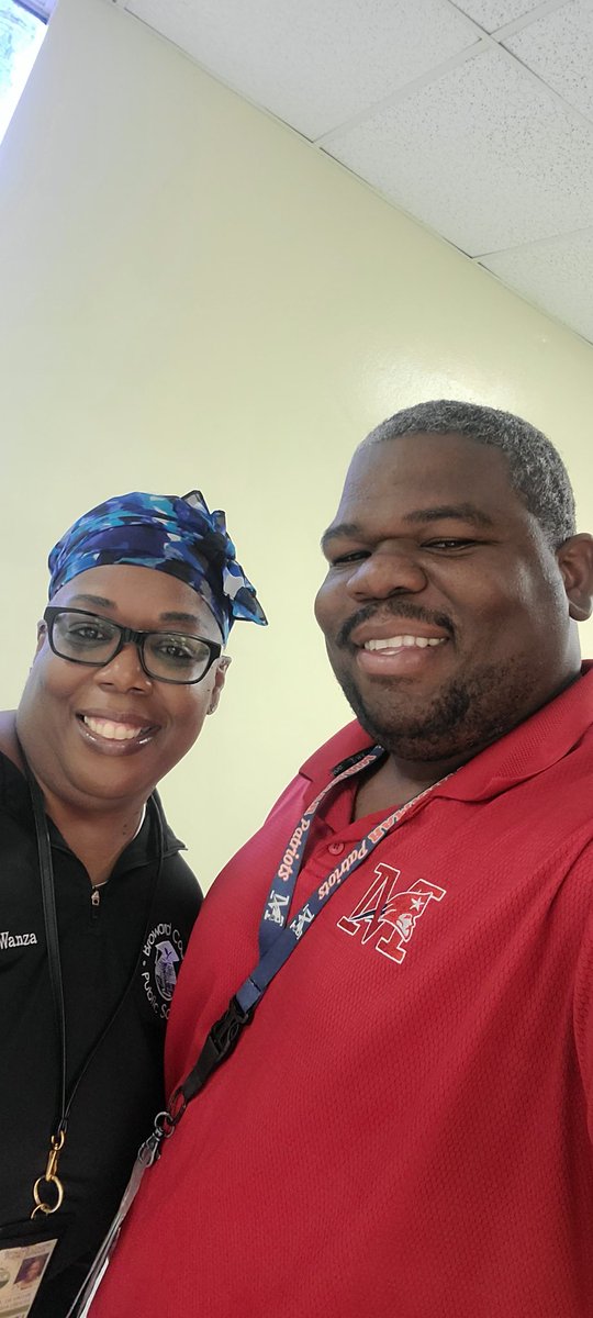 First Day of school is exciting but it was even more special because Dr. @principalvoi came and visited my class today with <a href="/msformoso/">Director Formoso</a>. Year 11 off to a great start..