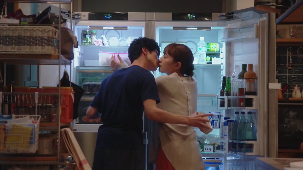 jdramaupdates's tweet photo. #WhyIDressUpForLove: Mashiba trabalha como designer de interiores e digital influencer. Fujino é dono do seu próprio food truck e leva um estilo de vida minimalista. Duas pessoas tão diferentes vão morar juntas em uma casa compartilhada... e mudarão a vida um do outro. https://t.co/38Rr67hI8p