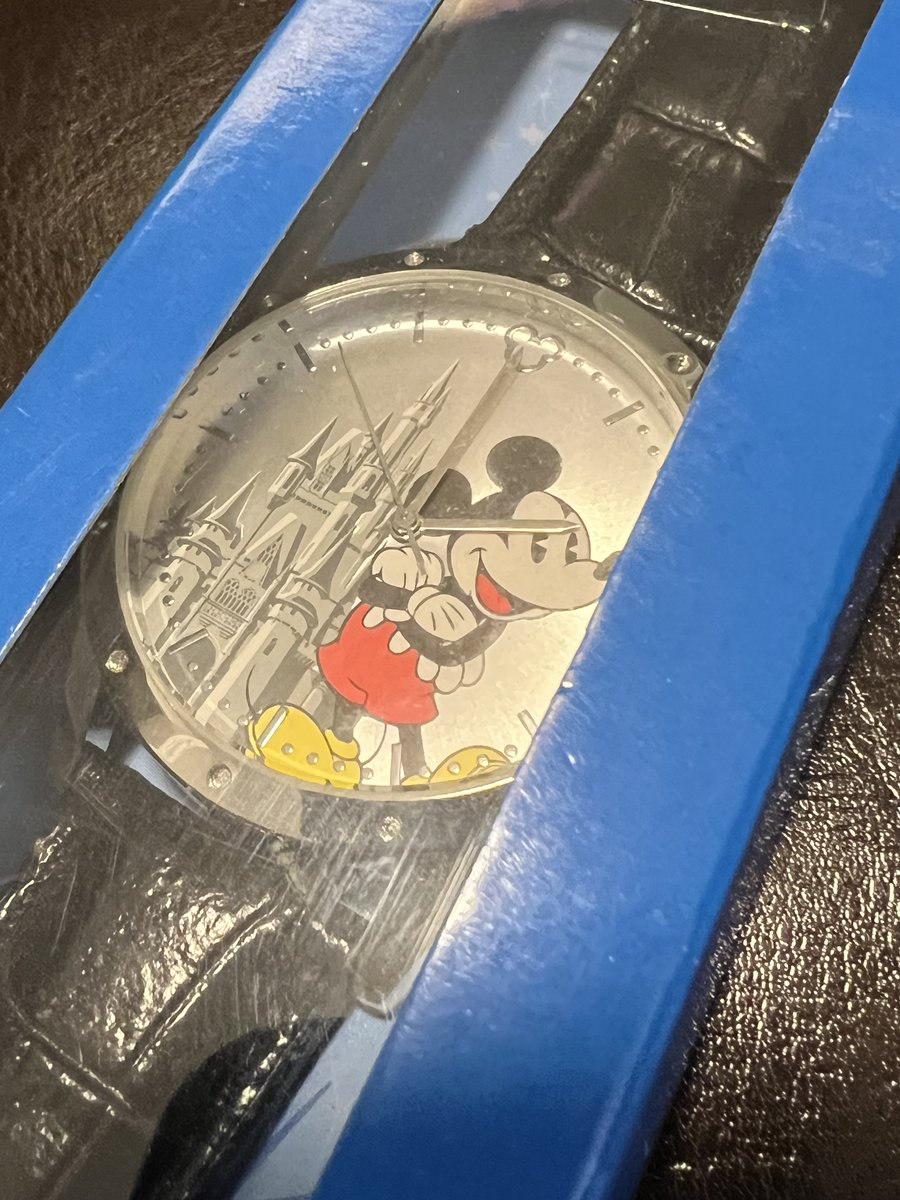 TeriE's tweet photo. WDW Disney World #MickeyMouse Unisex #DisneyWatch #DisneyCastle Limited Release NIB VINTAGE #vintagedisney #disneygifts #disneywatches #MickeyMouseWatch #Mickey #WaltdisneyWorld #WDW #ebayfinds https://t.co/defp5hUJOE #eBay via @eBay https://t.co/PWxjpZbQkB