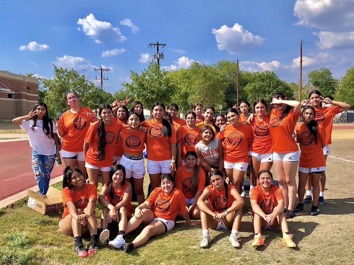 BurbankSoccer's tweet image. Here we go again! 
⚽️🧡
#BurbankSoccer #Family