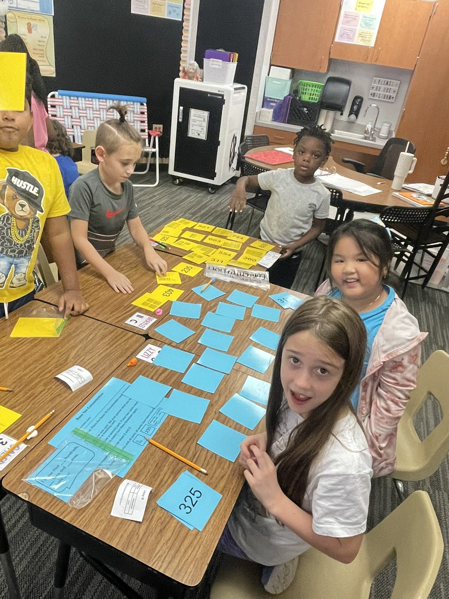 Elizabeth Adams tweet media