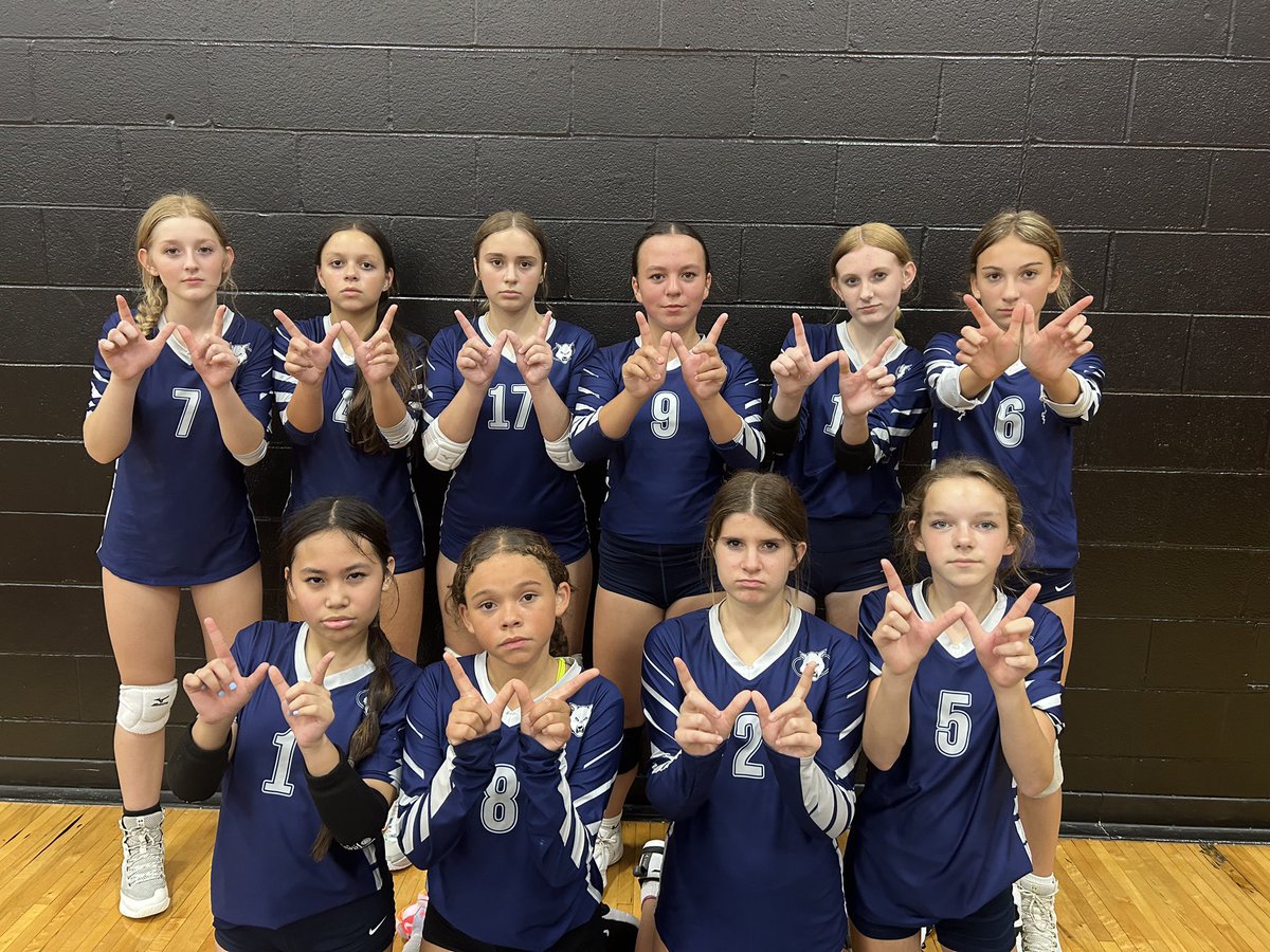 8th Grade Navy 🏐 starts their season with a W!! #RingTheBell