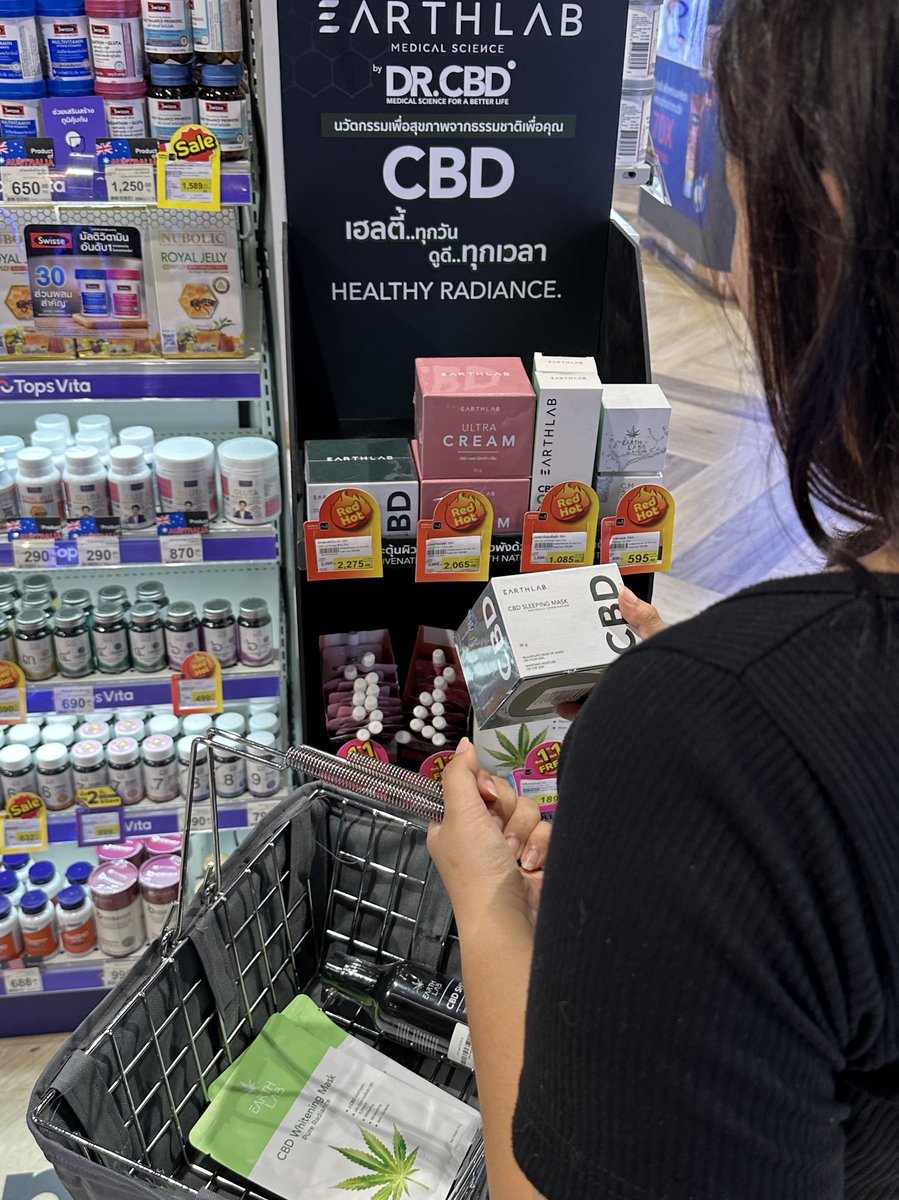 yingpeereview's tweet image. แอบติ่ง #ดงวอนบิน อยู่แบบลับ ๆ วันนี้ลับไม่อยู่แล้วจ้าาา ที่ Tops ซื้อสินค้า #EARTHLAB แค่ 2,000+ ก็ลุ้นเป็น Top Spender ได้เจอวอนบินแล้ว โอ๊ยยยยใจจะขาด ก็รีบไป Tops กันเลยจ้า เหมาได้เหมาแล้วจุดนี้ 😳🙏🏻 #EarthlabXDongWonBin #DrCBD #DongWonBin #EarthlabByDrCBD