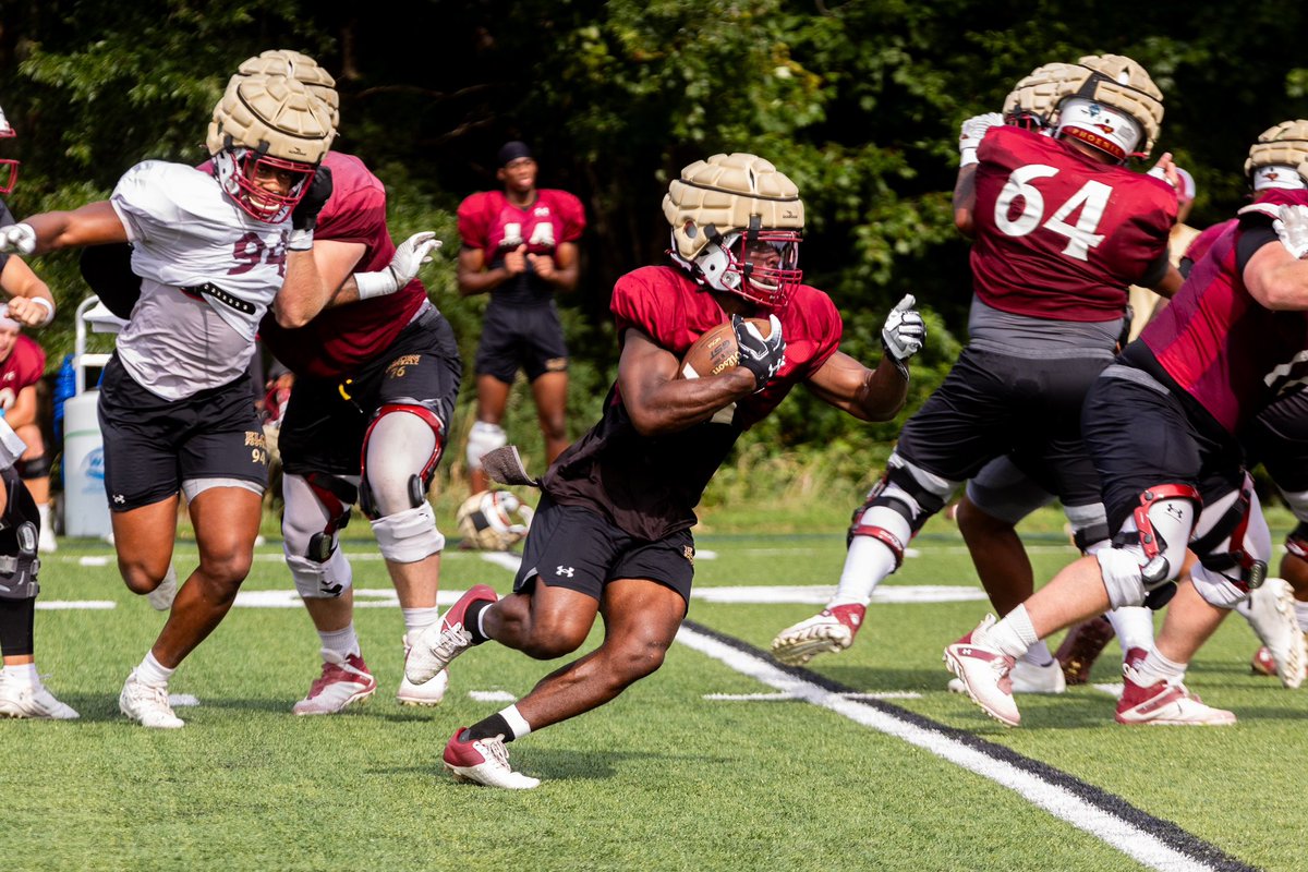 Elon Football tweet media