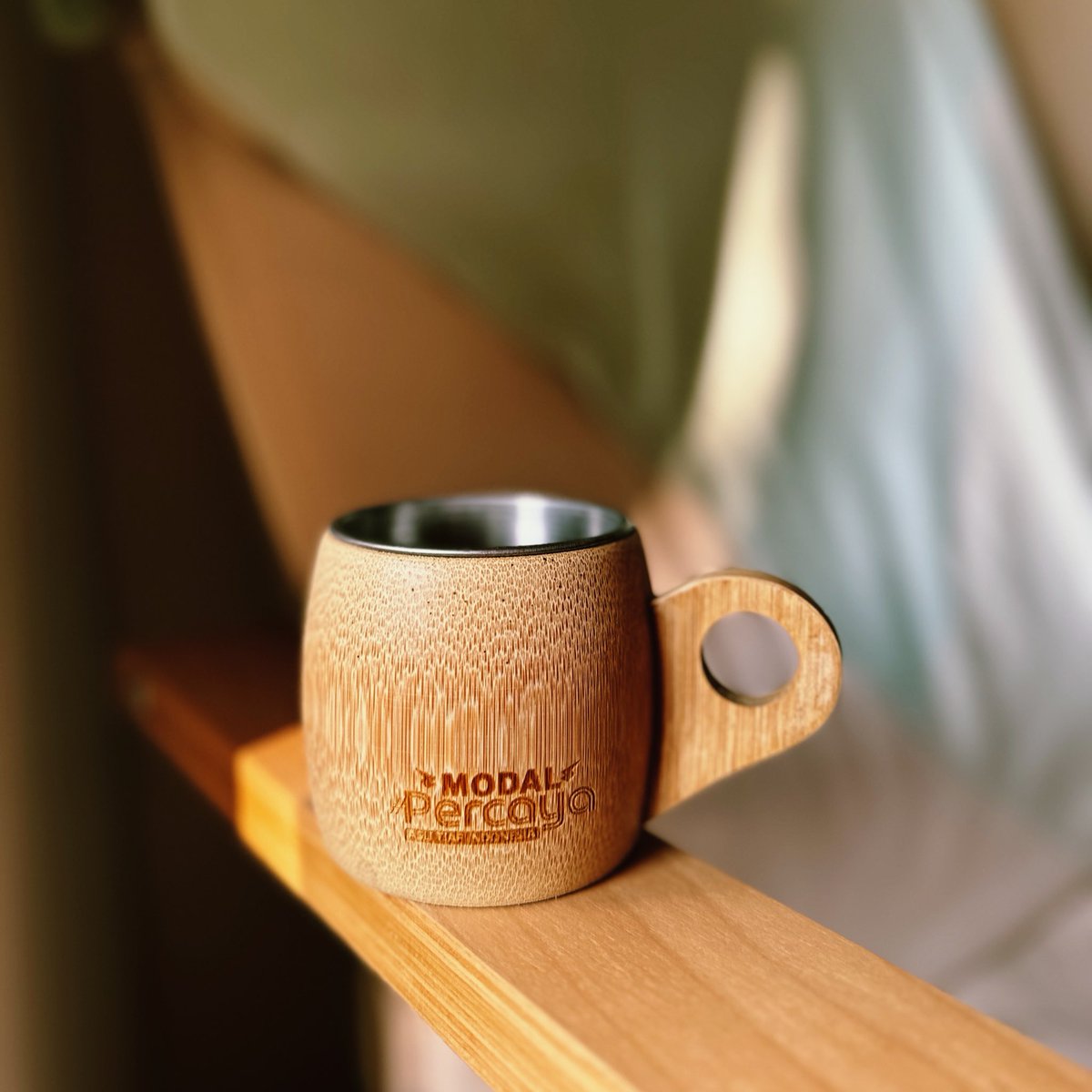 Pashatama's tweet photo. Pagi ini #youreverydaycoffee ditemenin #ModalPercaya @GrabID. Kopi yang enak adalah kopi yang nggak mesti buru-buru dihabiskan 👌🏻

Selamat pagi! https://t.co/AMgroQ2d1g