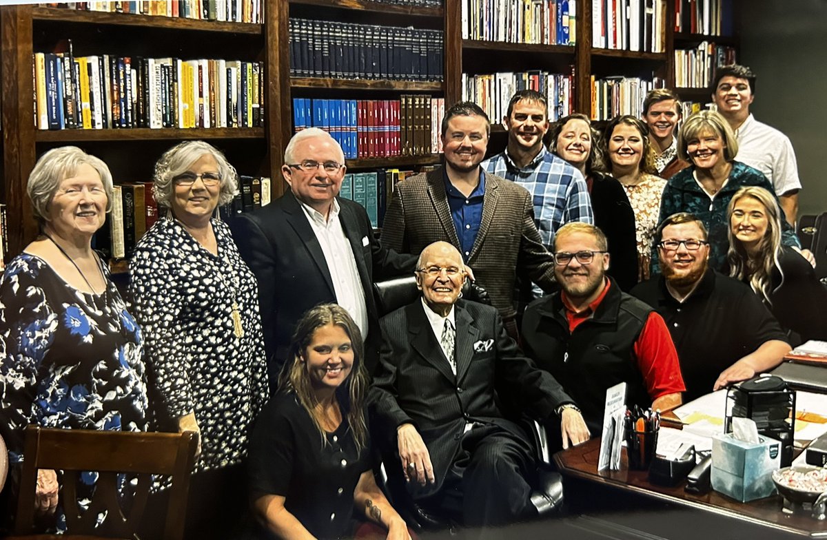 tommyfountainsr's tweet photo. Dr. Jerry Vines (@jerryvines) will be with 1025 Church Monroe•Statham for the 10th year on Sunday, October 1st at the 9am & 11am worship service. MARK THIS DATE DOWN TODAY! #PrinceofPreachers #SBCPresident #MyMentor #MyFriend https://t.co/e5br0ppVvi