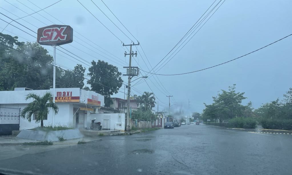 ricardoveram_'s tweet photo. Buenas tardes, Los vecinos de la Colonia “Chuminopolis” Solicitamos apoyo de las autoridades por Inundación en la Calle 14 #95c x 15 y 14A @AyuntaMerida @RenanBarrera @JAPAYOficial @GobYucatan https://t.co/06U47aFnI8