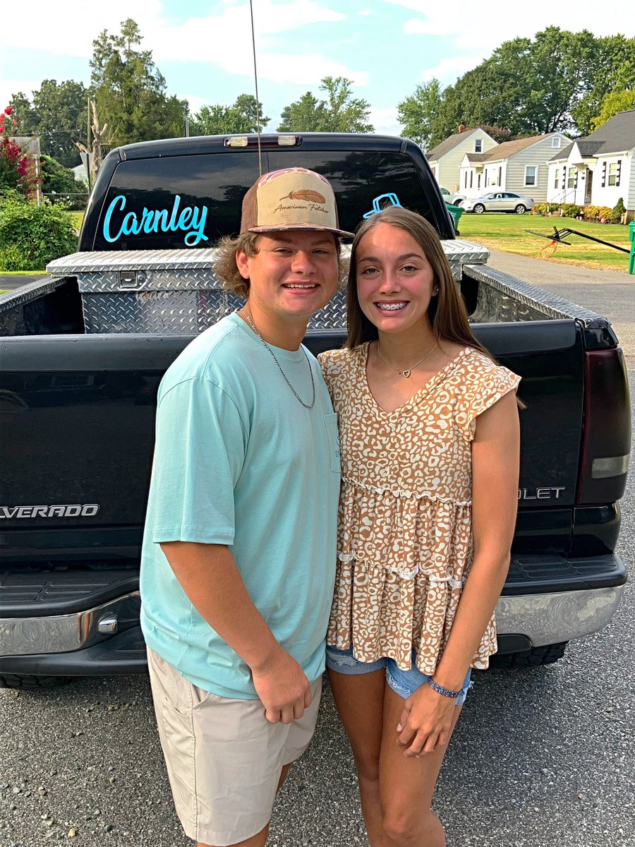 Senior year with my fave 🤍
<a href="/LandonCarnley/">Landon Carnley</a> <a href="/VHS_BlueDevils/">Varina High School</a> <a href="/AthleticsVarina/">VarinaAthletics</a>