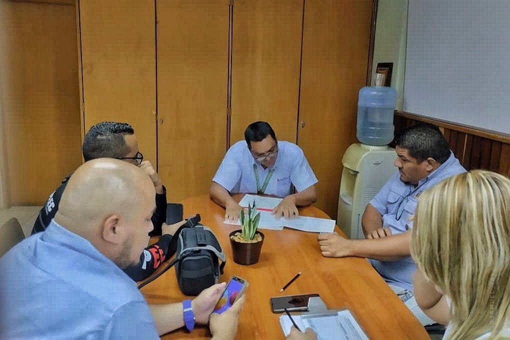 RECTORADOUPTNM's tweet photo. #21Ago| "Activa la conciencia con energías y eficiencia"💡
Bajo este eslogan se realizó la reunión e inspección por parte de la División #FaureeMonagas en @RECTORADOUPTN, en aras de afianzar las relaciones institucionales.
@NestorLReverol @mppeevzla
#ConMaduroMásDemocracia https://t.co/HpK6vJHzFS