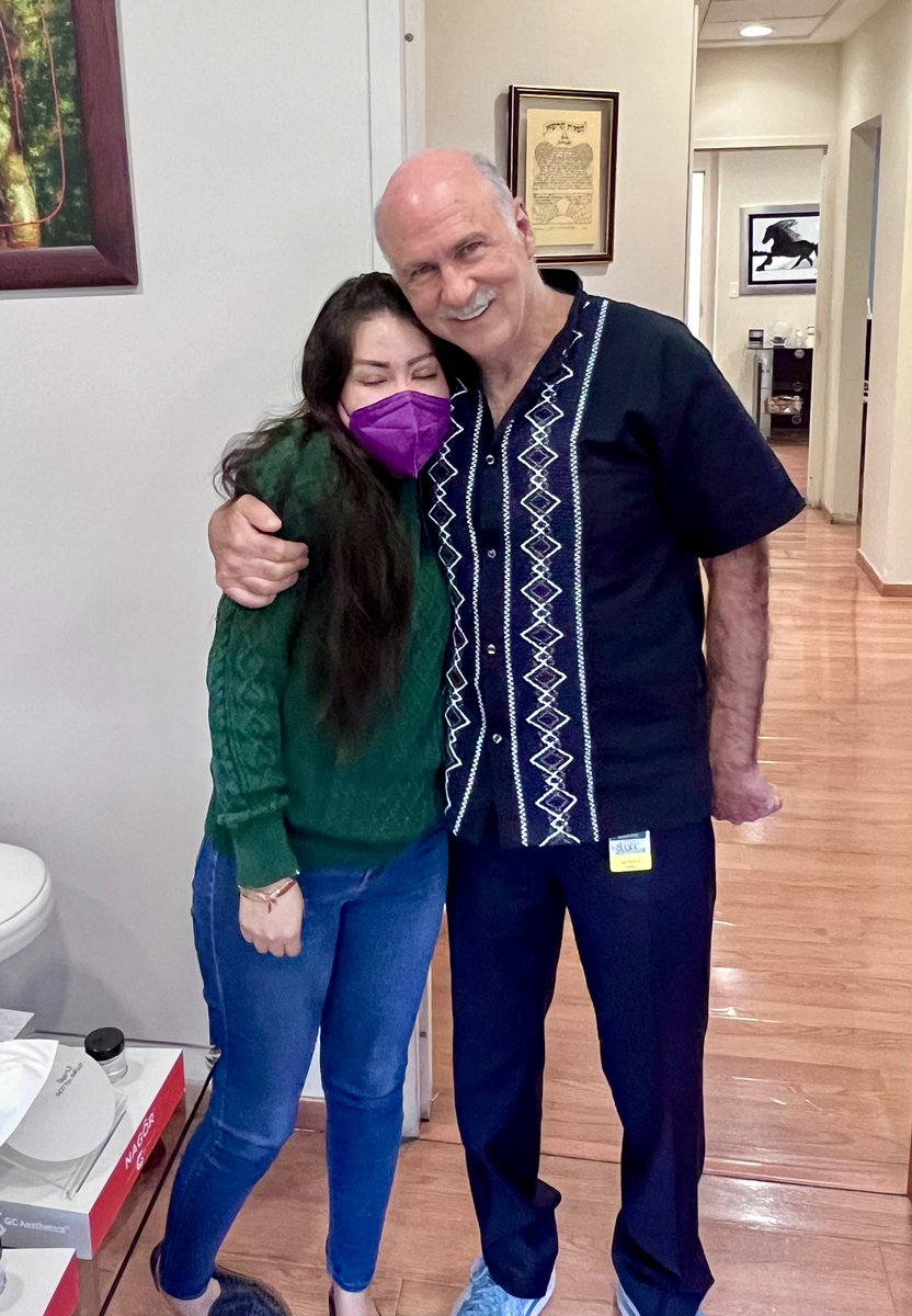 Visité al cirujano plástico estético y reconstructivo José Maya Behar, sin duda un virtuoso y con el don de un ángel.

Me ha devuelto la esperanza de ser lo más parecida a lo que fui 🙏🏾.

La próxima cirugía necesita de mucha preparación y la verdad me da miedo pero confío en que