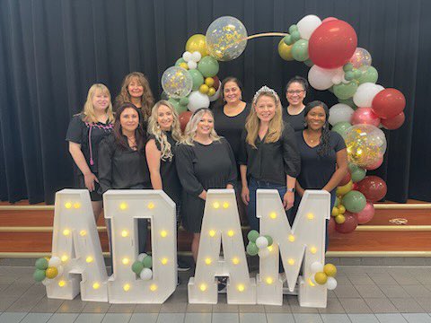 SarahKate6237's tweet photo. So excited to start the school year with this fabulous group of 1st grade teachers! #WeAreAdam @AdamElementary https://t.co/FESBLevUMW