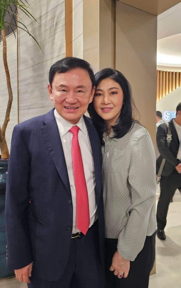 เราเกิดทันยุคทักษิณและเชื่อตลอดมาว่าสองพี่น้องนี้ คือ นักโทษหนีคดี VIP?
เพื่อไทย=การเมืองการตลาดที่มีทักษิณคือแบรนด์
ตม.1 สร้างแบรนด์ทักษิณให้คนคลั่งไคล้ 
ตม.2  ช่วงกอบโกย 
ตม.3 คู่แข่งไม่ยอม โดนตลบหลัง

เพลานี้ คือ ช่วงร้องขอชีวิต ทำยังไงก็ได้ให้ได้กลับมาตายรัง
#ทักษิณกลับไทย