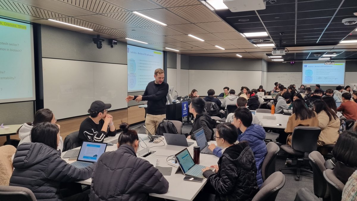 Dr Daniel Czech tweet media