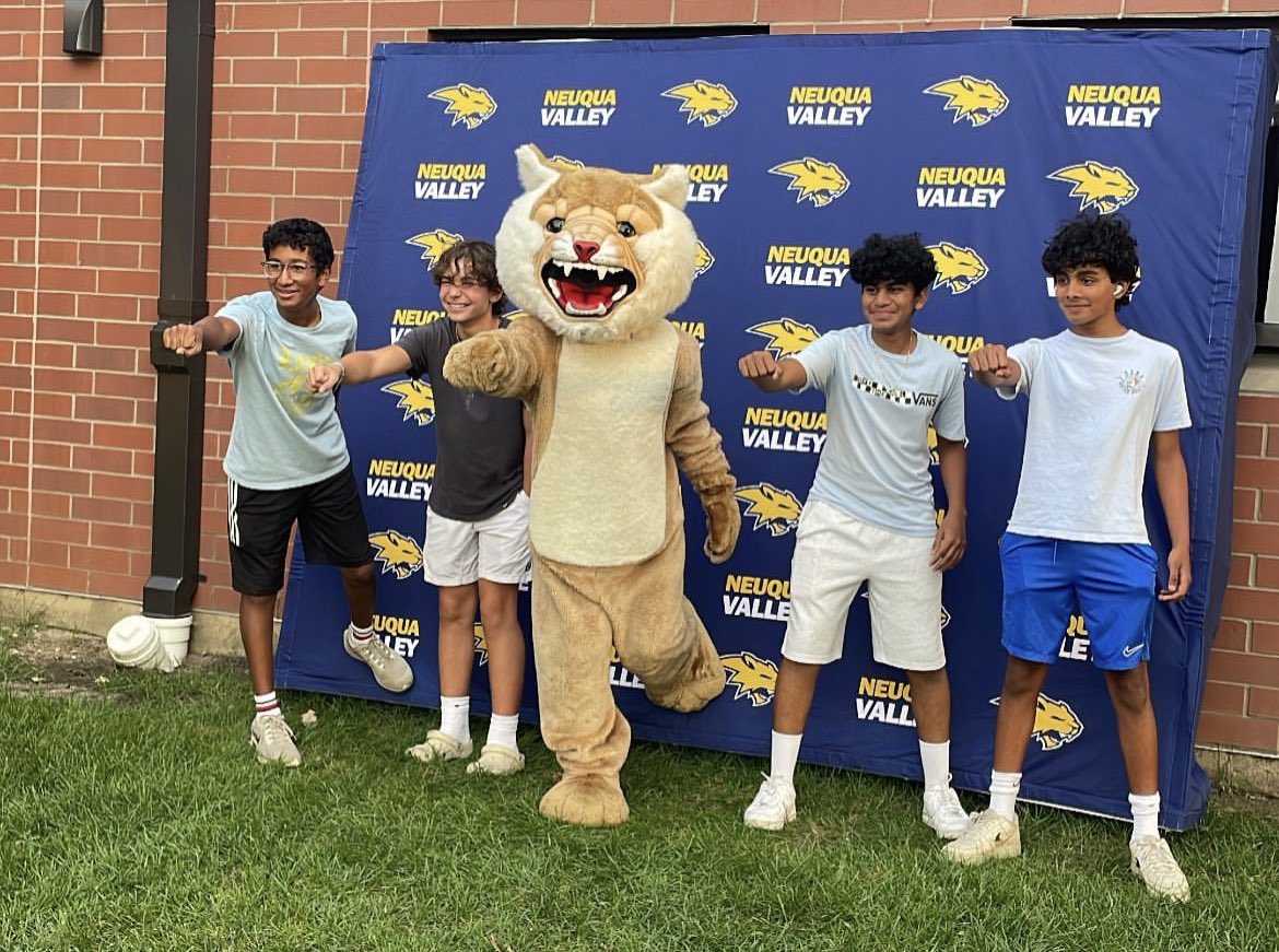 Neuqua Valley High School tweet media